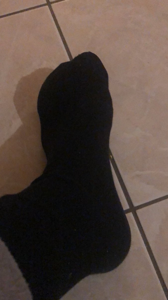 FeetLibe's tweet image. Snif snif che odorino.... mmmhhh