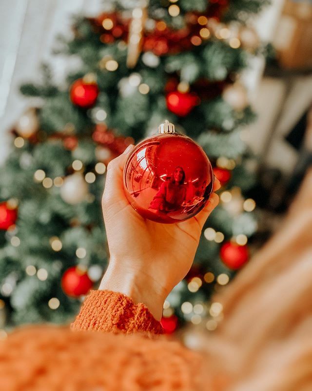 thinline_be's tweet photo. Happy holidays! We wensen iedereen een vrolijk kerstfeest en een spetterend nieuwjaar! 💫
•
•
•
•
•
#christmas #christmasday #xmas2019 #almost2020 #holidays #happyholidays #christmasvibes #thinline #webdesign #webdevelopment #ghent #gent https://t.co/xEfFoUmHZM https://t.co/LKghrxxETv