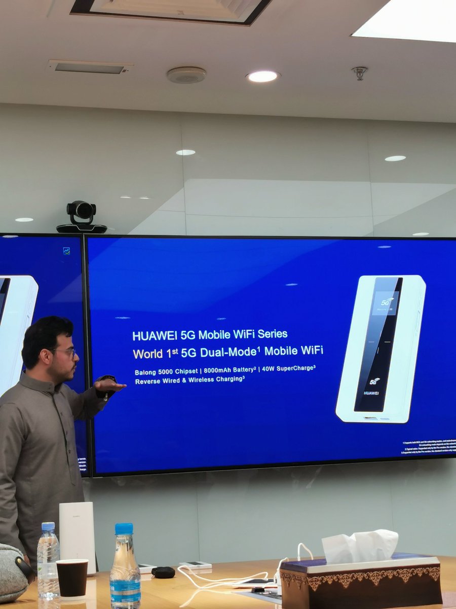 YAASSEEER's tweet photo. اجهزة  هواوي الجديدة 
5G Mobile WiFi Series 
ستحمل جميعها معالج Balong 5000

#Beyondspeed
#سرعة_لا_تضاهى https://t.co/UPNtq84zTv