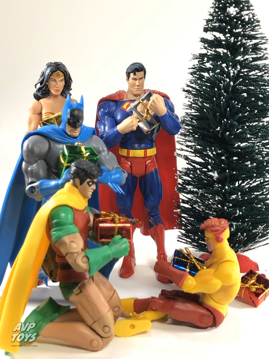 AVP_Toys's tweet photo. 🎄🎁 Merry Christmas 🎁🎄
#mattel
#dctoys
#dcclassics
#dcuniverseclassics
#dcmultiverse
#actionfigures
#actionfigurepics
#actionfigurephoto
#actionfigurephotography
#epictoyart
#toytribe
#TopToyPhotos
#WhereToysDwell
#ToySyn
#Toyslagram
#ToyGroup_Alliance
#toycrewbuddies https://t.co/LqmaCnXFuj