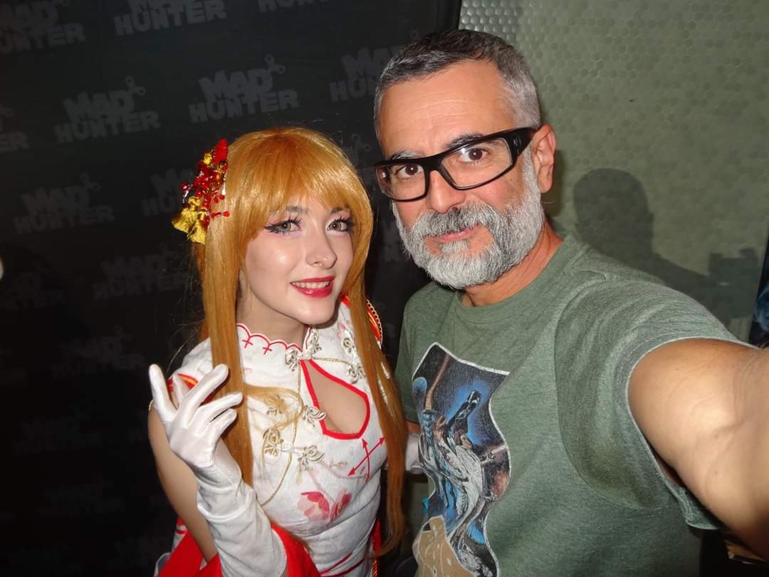 madhuntertoys's tweet photo. Muchas gracias a Moisés Padilla por compartirme sus fotos de la #HunterCon. ¡Por cierto, Moi salió muy bien premiado! Ustedes también pueden subir sus fotos a nuestro álbum compartido en https://t.co/4IE4gqhtur
#Madhunter #LaHunterCon #HunterCon https://t.co/PUsUQrYuTE