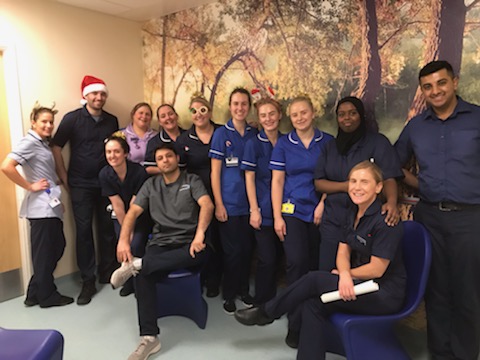 Zara Bowskill (@_z_bowskill_) on Twitter photo spent the christmas morning with the work bunch ⛄🎄❤
#A&E
#FGH
#MerryChristmas
<a href="/NCAlliance_NHS/">Northern Care Alliance NHS Foundation Trust (NCA)</a> spent the christmas morning with the work bunch ⛄🎄❤
#A&E
#FGH
#MerryChristmas
<a href="/NCAlliance_NHS/">Northern Care Alliance NHS Foundation Trust (NCA)</a>