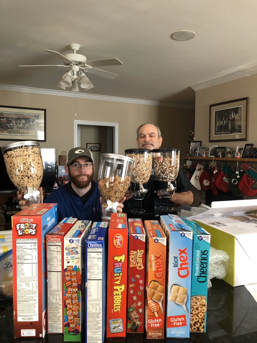 Speedbuggy124's tweet photo. Cereal Frankensteining... itโs a thing. #gotcereal? #ourowncereality https://t.co/u5u5r37yek