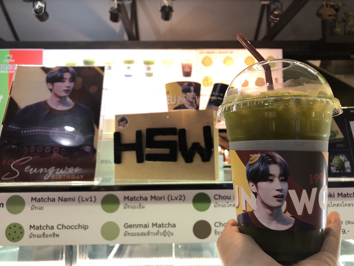 Bow_Thassawan's tweet photo. ไปตั้งแต่วันเสาร์ ลืมลงเลย 🥰 มุมเล็กๆ แต่น่ารัก 🧡🐻  #BDAY1224HSW #HANSEUNGWOO https://t.co/e40kSuPhgP