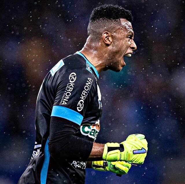 caiodogalera's tweet photo. Antes apalavrado com o Ceará, o goleiro Jordi deve permanecer no Vasco da Gama a pedido do técnico Abel Braga. A informação é do portal @LanceNet  #GAInforma https://t.co/Ea5b3okaZZ