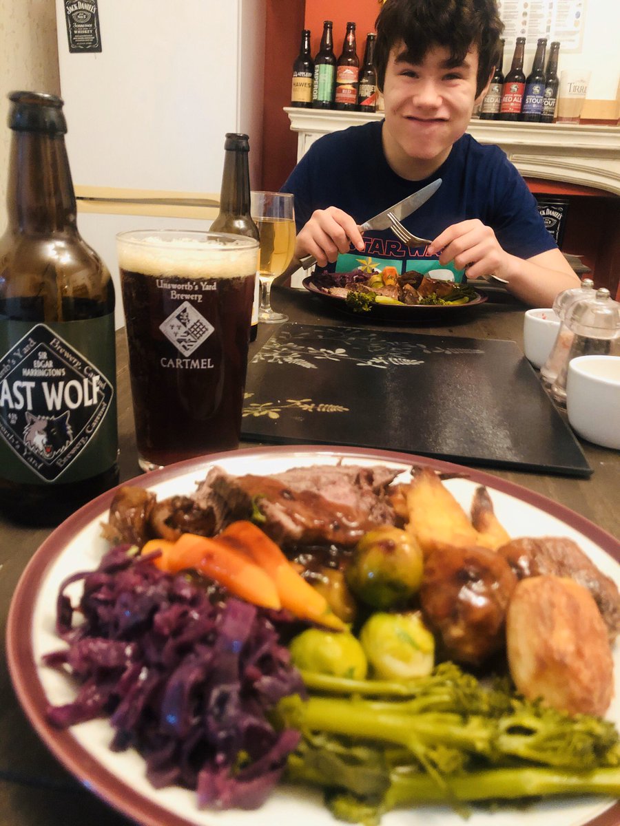 banksiemagic's tweet photo. #ChristmasDinner Main...
@LowHowgill Rib of #ShorthornBeef with @MelissaCole’s Beer Braised Red Cabbage using Brouweij De Palm Amber Bier. Paired with a local #CumbrianBeer from @UnsworthsBrewer at Cartmel, Last Wolf is rich &amp; malty, perfect with Beef
#BeerMatch #CookingWithBeer https://t.co/w7eKkgOukI