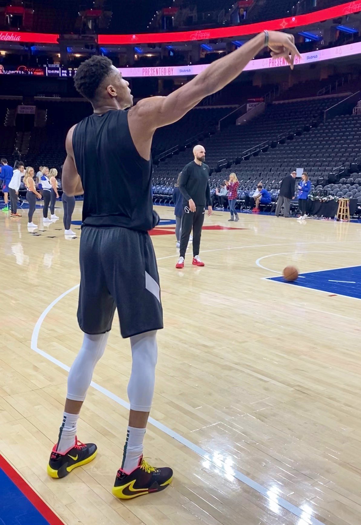 giannis antetokounmpo soul glo