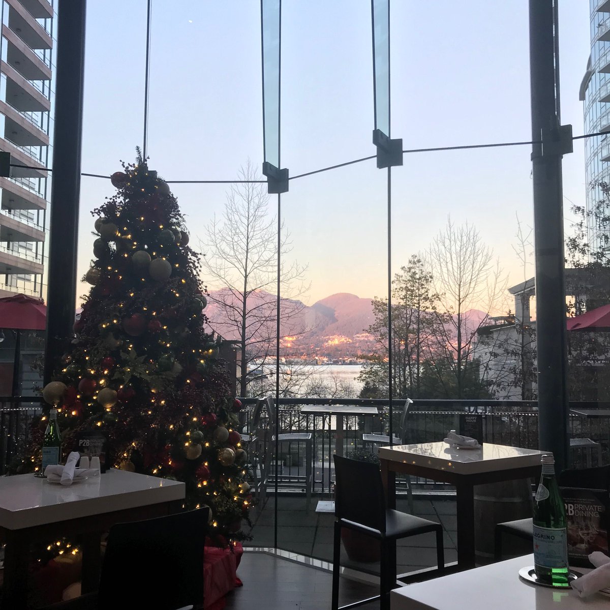 Pinnacle Hotel Harbourfront tweet media