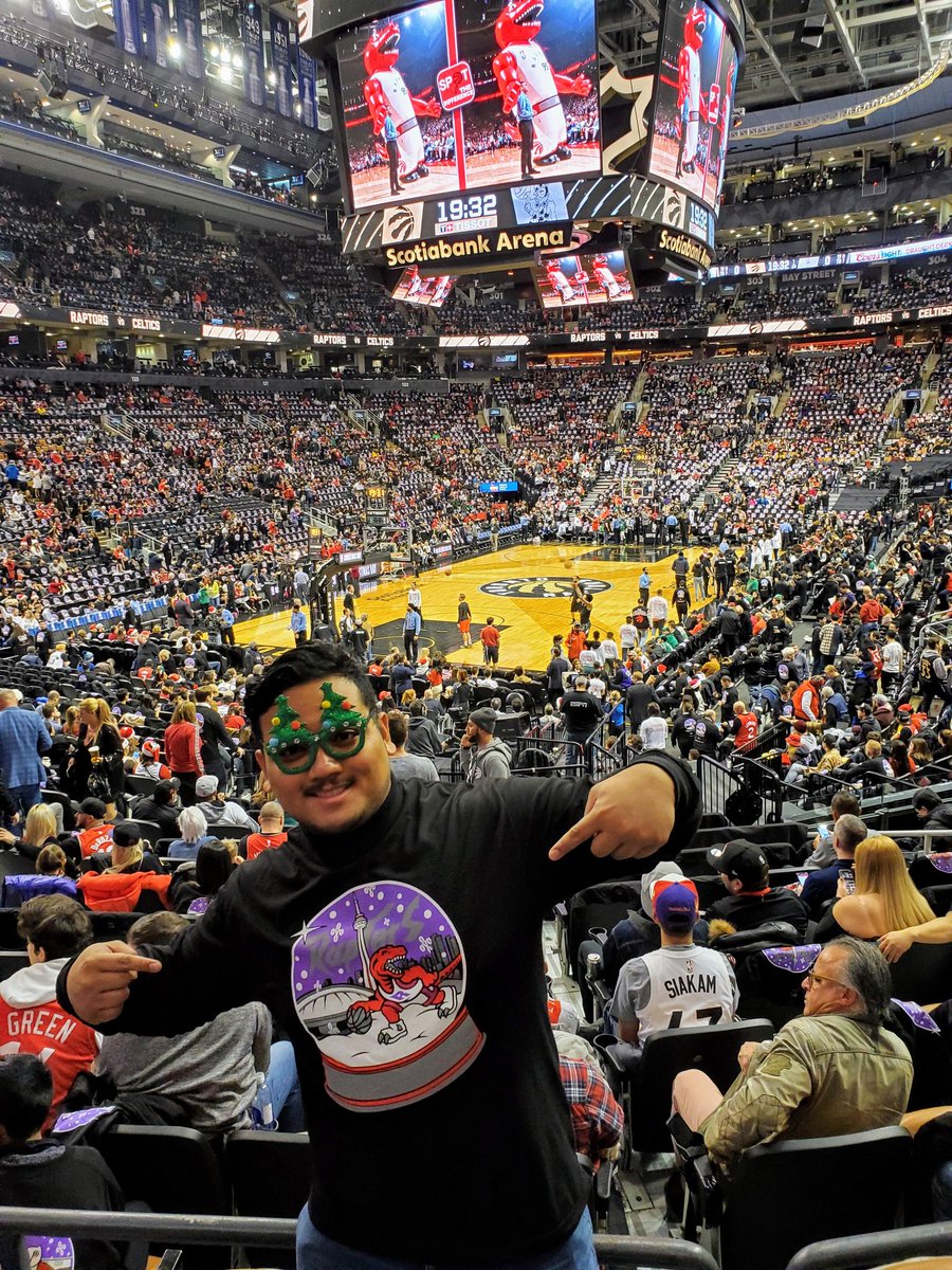 joeguiyab's tweet photo. Celebrating #Christmas with my #Raptors #NBAXmas #tangerinefanangle https://t.co/1TaWQCmlyz