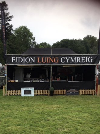 Nadolig Llawen-diolch bawb sydd wedi ein cefnogi yn 2019! Merry Christmas and thankyou to all who’ve supported us in 2019. Diolch ⁦<a href="/TatwsTrading/">Tatws Trading 🏴󠁧󠁢󠁷󠁬󠁳󠁿🏴󠁧󠁢󠁷󠁬󠁳󠁿</a>⁩ ⁦<a href="/EmyrWynOwen1/">Emyr Wyn Owen</a>⁩ ⁦<a href="/SparBetwsYCoed/">SparBetws-Y-Coed</a>⁩ ⁦⁦<a href="/Danny_Ellis01/">Danny Ellis</a>⁩  for your great produce/service. Diolch i’n staff🌲🍷👍