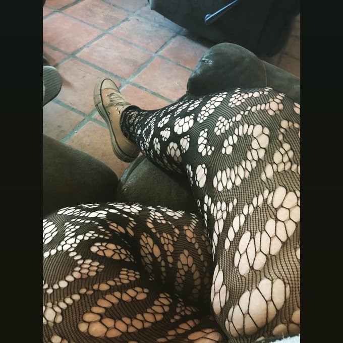 I uh... it's Christmas I got new thigh highs and it took me 3 hours to do my makeup....... I tried https://t