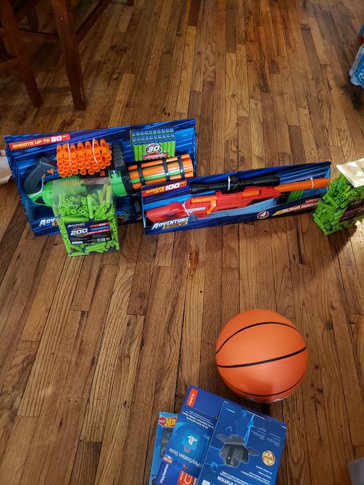 Thank you to everyone who sent Jomari Christmas Cards! We know he is in heaven with a huge smile on his face! ❤️

P.S He has nerf guns too! 😂