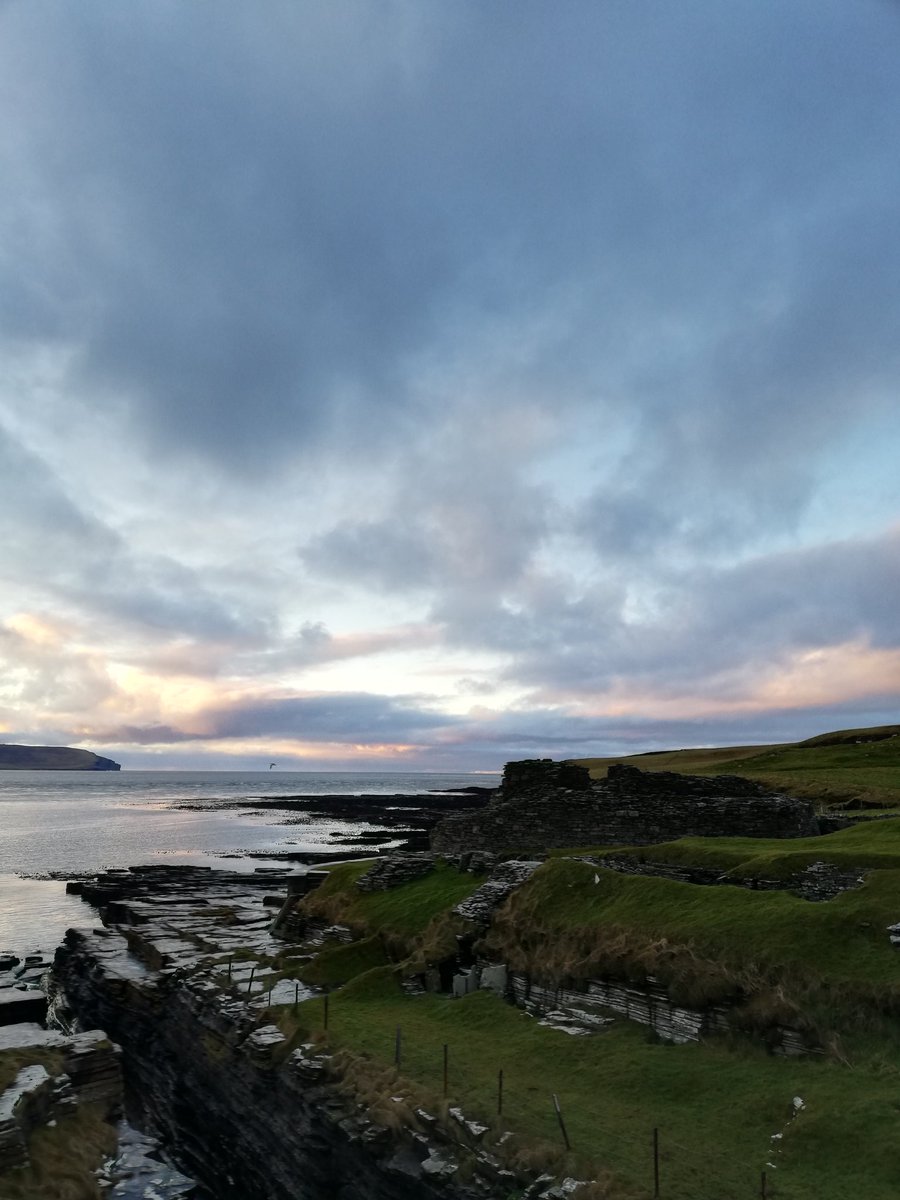 themerrydancer's tweet photo. Nice start to the Christmas afternoon with a walk to check out some archaeology and seaweed @orkneycom @NLFerries @The_Orcadian  @UHIArchaeology  #skaill #midhowe #rousay #christmas https://t.co/3EBtjpRtjc