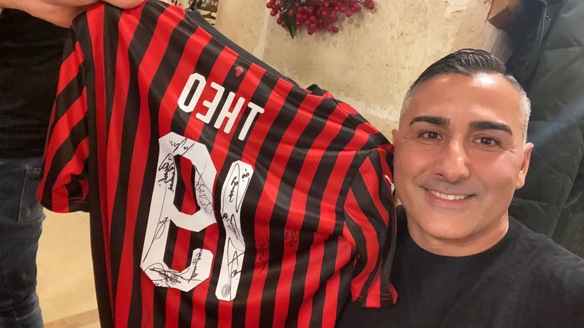 Grazie a <a href="/sportal_it/">Sportal.it</a> per l'intervista e la possibilità di raccontare dell'evento del #29Dicembre, oltre che parlare di #Milan ovviamente. Leggete qui l'articolo 🔴⚫👇👇👇

sportal.it/calcio/tifosi-…