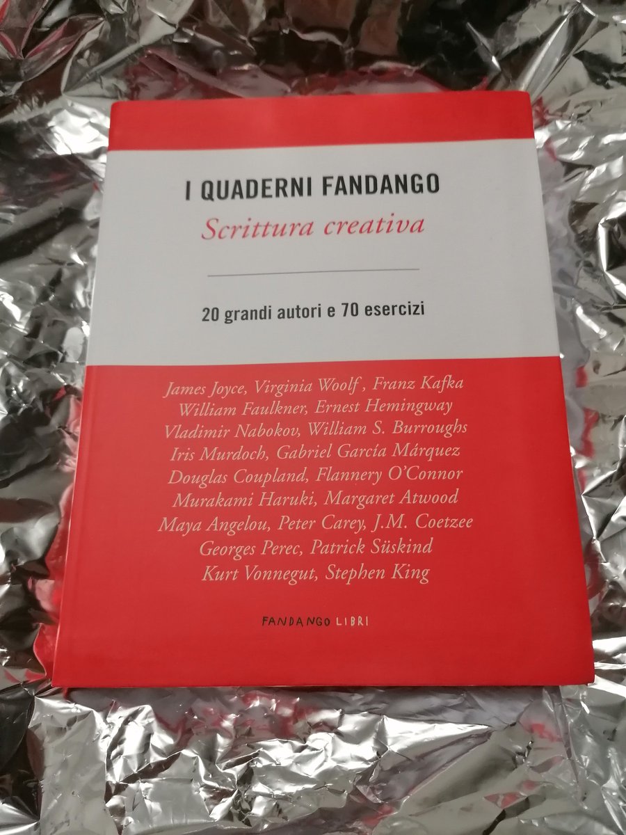 justLucreziaM's tweet photo. Chi mi ama sa cosa amo.
#BuonNatale #LibriANatale #LibriSottoLAlbero #Bibliofilincurabili #libri #selallero https://t.co/JkAOr9yXeY