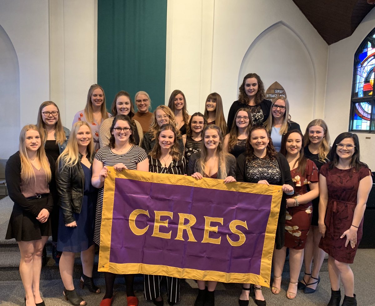 ceres_alberta's tweet image. The sisters of Ceres wish you all a very Merry Christmas and all the best in 2020!❄️💜💛