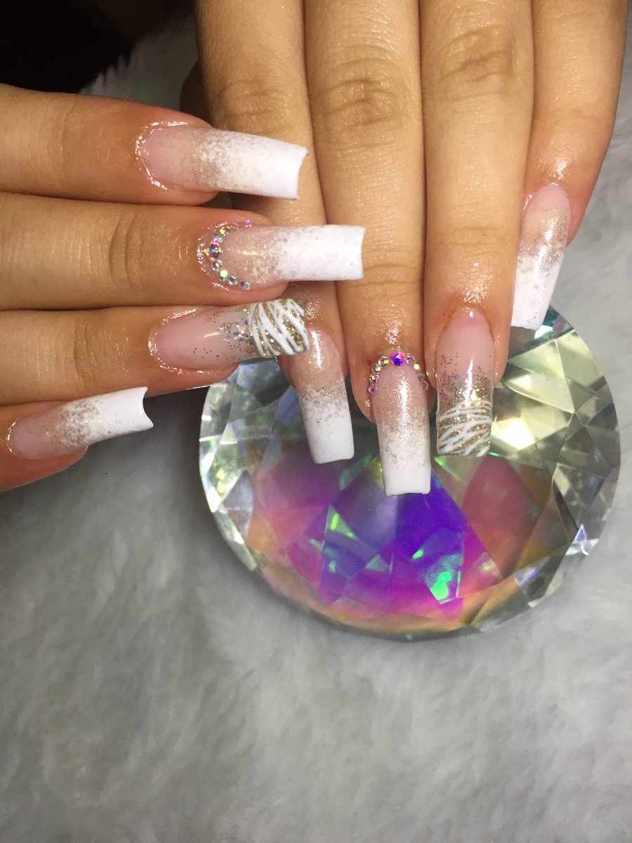 MariaNails2's tweet photo. Só pq eu dou meu nome ..💅🏻😍 https://t.co/lViCnAvR5W