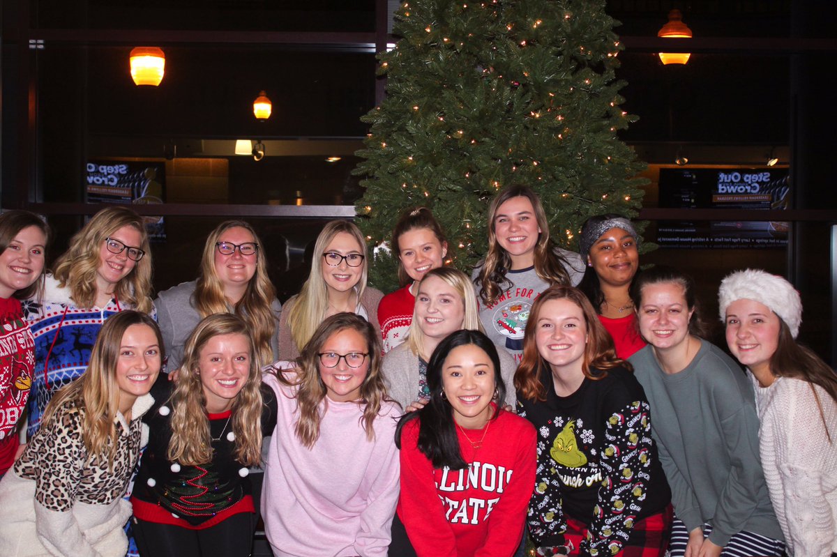 wib_isu's tweet photo. Happy Holidays from WIB! 🎄⭐️⛄️ https://t.co/Ukc7FsIOdz