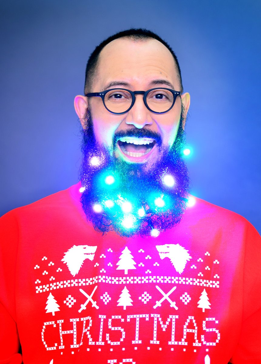 AlvaroCueva's tweet photo. Feliz! Navidad /Foto: @joselbueno / @adn40 @Milenio @N22Digital @tlnovelastv
 #feliznavidad #merrychristmas #christmasbeard #xmas #happyholidays #merryxmas #navidad #navidad2019 #christmaslights #beardedmen #bearded #beard #barba #alvarocueva #25Diciembre https://t.co/ZxcndW4PW8