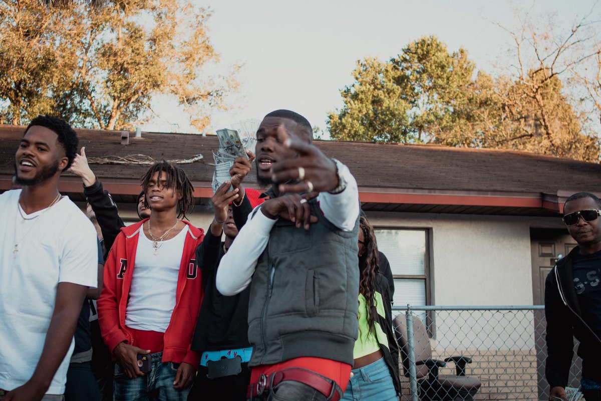 1600_rome's tweet photo. It going to be a 🎥🔥I swear💯 https://t.co/vZBLZn4qqs