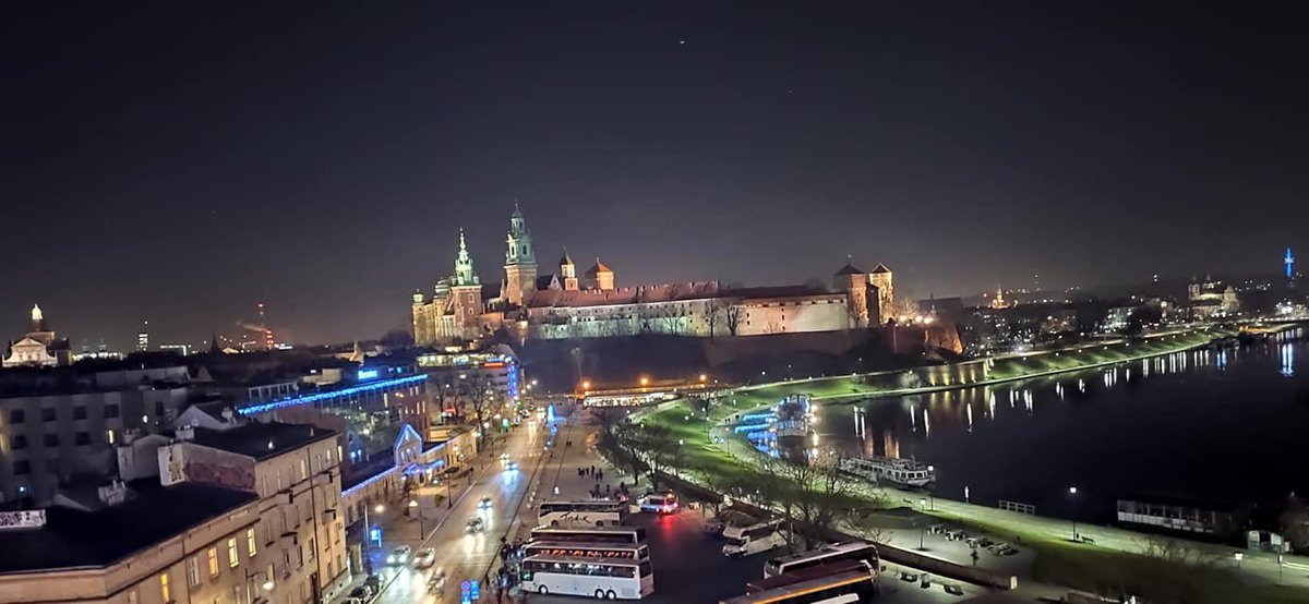 felgdent's tweet photo. Wigilia firmowa FELGowa 🙂 Wesołych Świąt dla wszystkich naszych pracowników i klientów #felg #felgdent #gofelg https://t.co/MMizo8iOj5