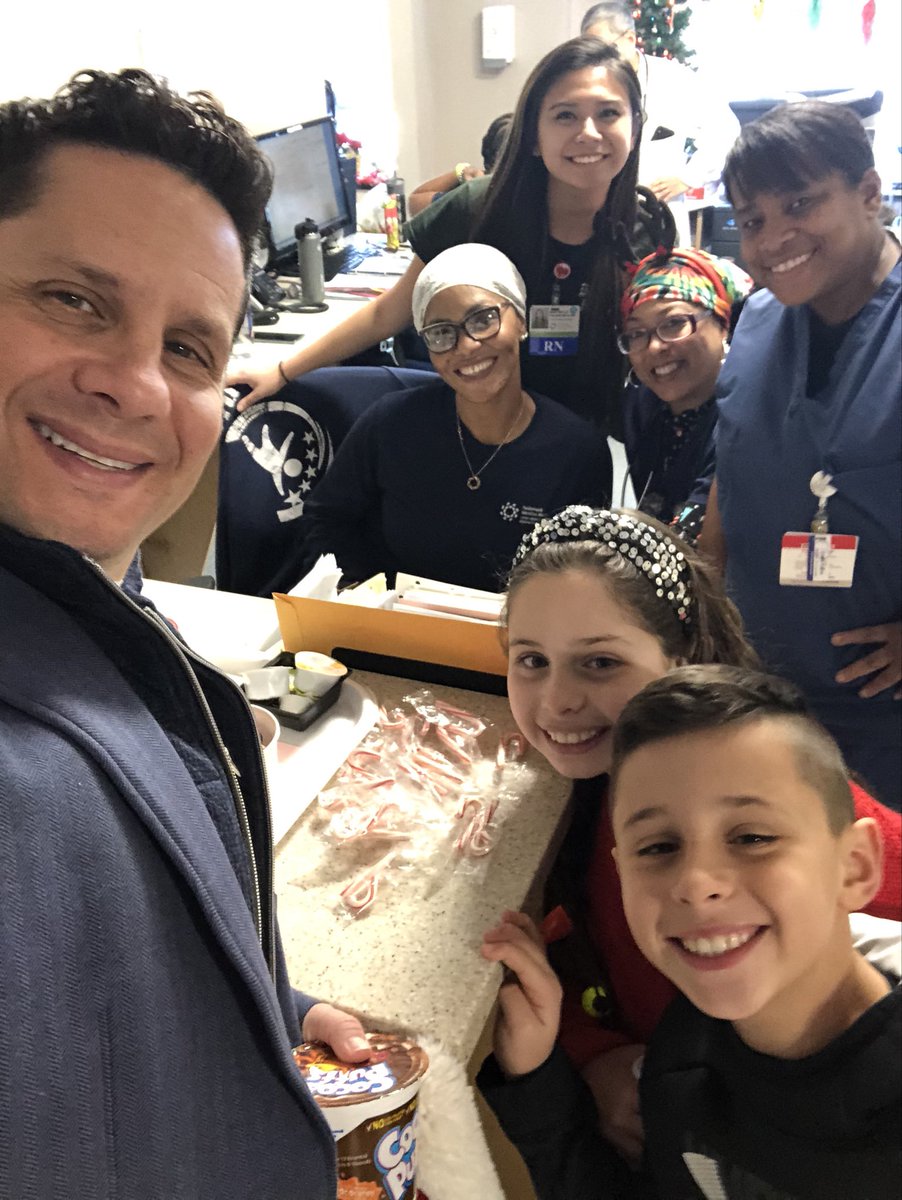 KennethSableMD's tweet photo. Had a great time rounding with the kids on Christmas, thanking some of our amazing team members for working on this special day...especially our wonderful Ackerman 5 South and pediatric teams! #JSUMCPediatrics #KHOV #HMH #BestTeam https://t.co/FmFgZWl3xj