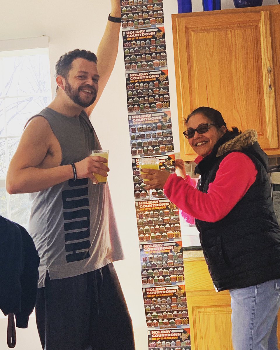 PNut2181's tweet photo. #Boricua #FelizNavidad2019 #family #ChristmasDay #traditions https://t.co/jbFExXiPey