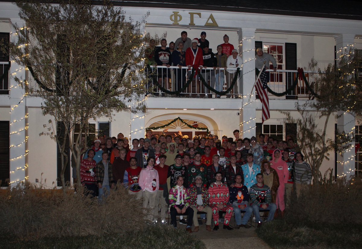 From all the Men of Phi Gamma Delta, we hope you all have a very Merry Christmas &amp; Happy New Year!🎄🎊 #feejmas