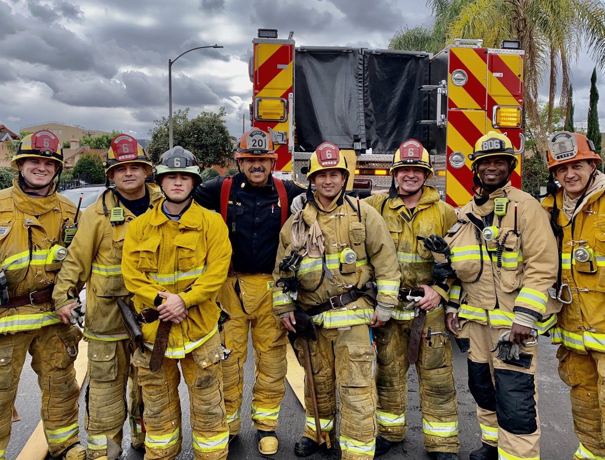 When it’s Christmas Day and you’re back in the field in that orange helmet as a Task Force Commander. Happy to be working a 24 hour shift on the truck at FS 20, proudly serving #EchoPark. Merry Christmas from all of us at your @LAFD