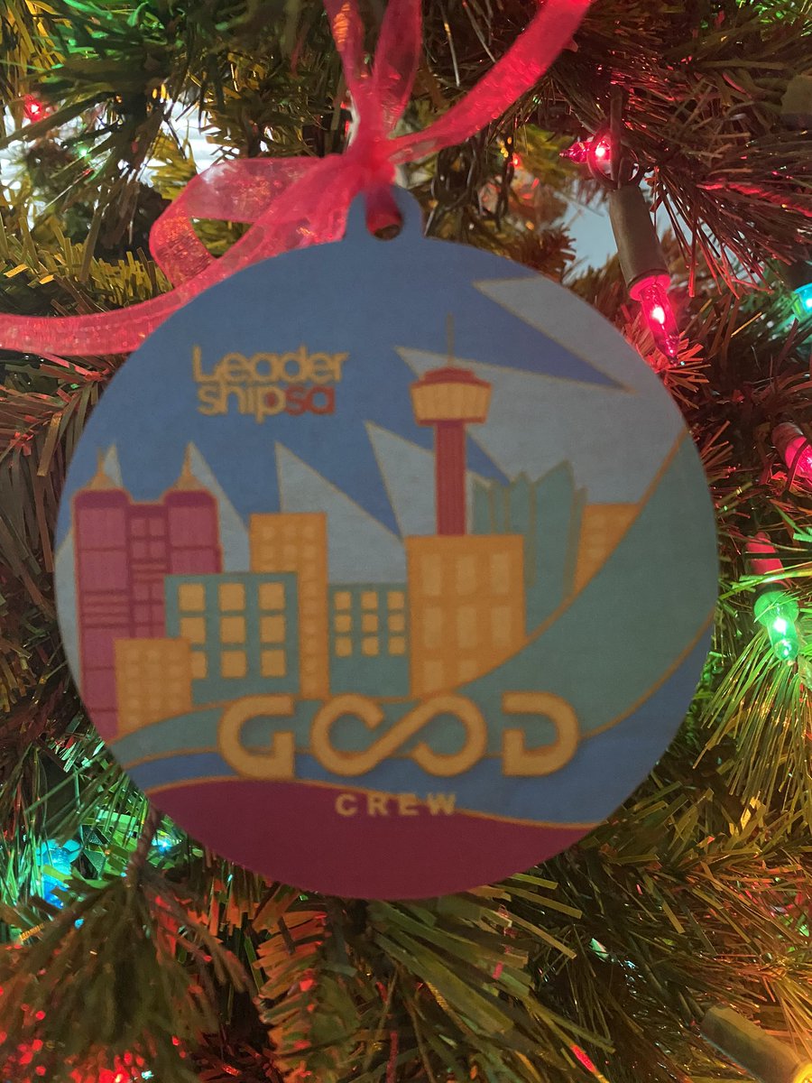 Justin_Schmitt's tweet photo. Merry Christmas @LeadershipSA from the GoodCrew of #LSA44 #44ever @SAHispanicCC https://t.co/eORw0kwAiH