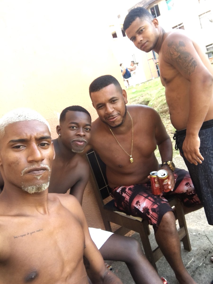 BoltCortes's tweet photo. Pode escolher quem é que mata sua vontade #ospretinhos🤙🏽✌🏾 https://t.co/JHOBFoSSbC