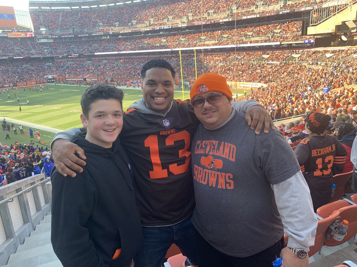 joeyplaud1's tweet photo. #dawgpound https://t.co/aINv4iOGjr