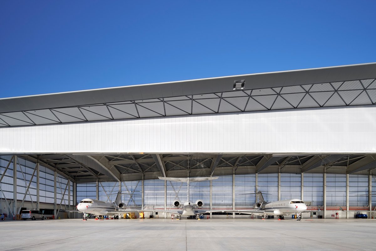 Hey all you <a href="/a380lovers/">A380Lovers</a> did you know that our apron space is capable handling the largest passenger jets on the market?

#fbo experience #fbo #privateaviation #jetbase #privatejet #businessaviation #melbourne #luxlifestyle #flymjb