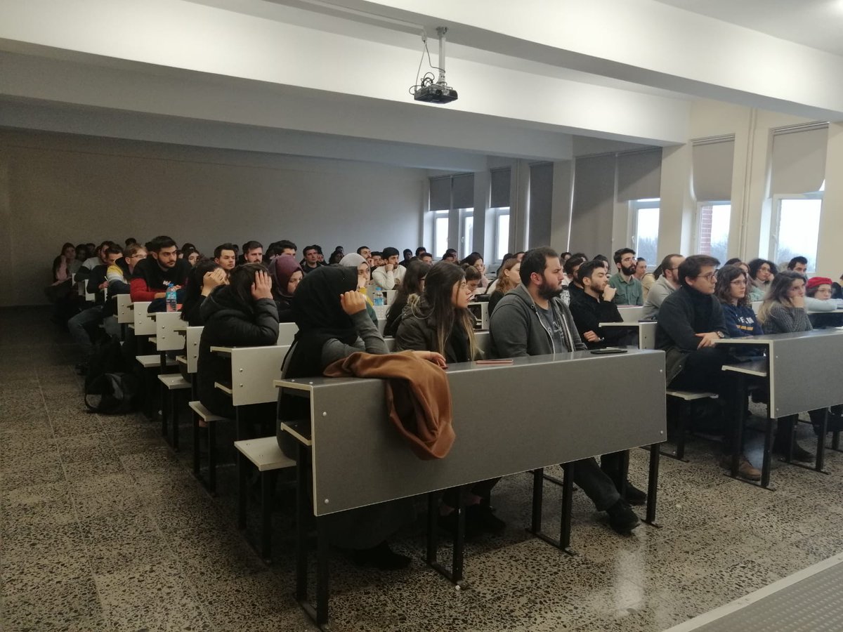 Sosyal Bilimler ve Münazara Topluluğu olarak bugün düzenlediğimiz  "2019'da Dünyada Neler Oldu?" isimli söyleşimizden geriye kalanlar. 😊
Üniversitemizin değerli hocalarından Dr. Fatih Yaşlı Hocamıza bu güzel söyleşi için çok teşekkür ediyoruz. 😊

#AİBÜ #BAİBÜ #İBU #IbuSbmt