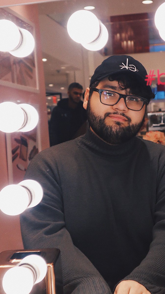 not__allen's tweet photo. @erinmhk Let’s talk about the thick boys for a minutes 👀 https://t.co/YMaAakGZAm