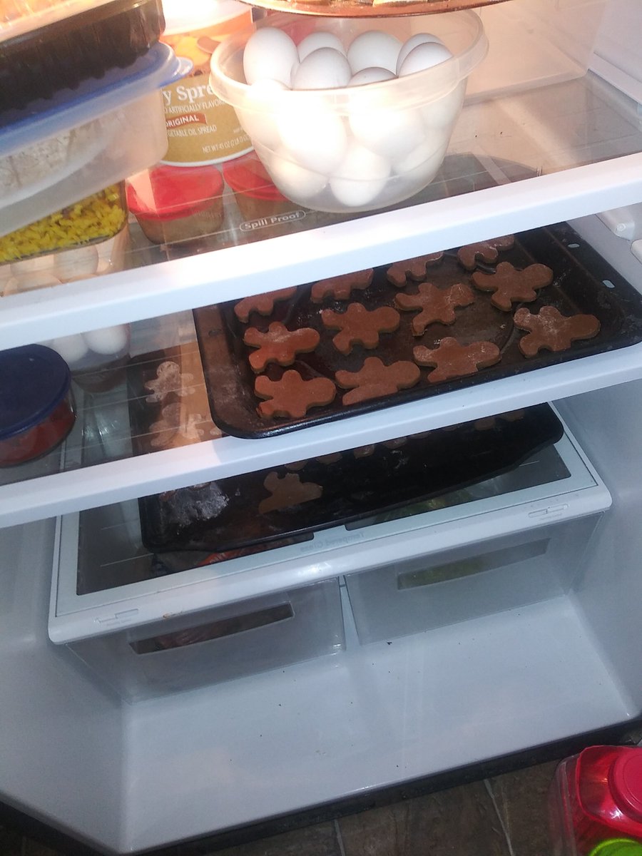 Tenji95's tweet photo. I made gingerbread cookies last Saturday, so let me share the videos and pictures from then. #CookingTV https://t.co/fT3TZkdONc