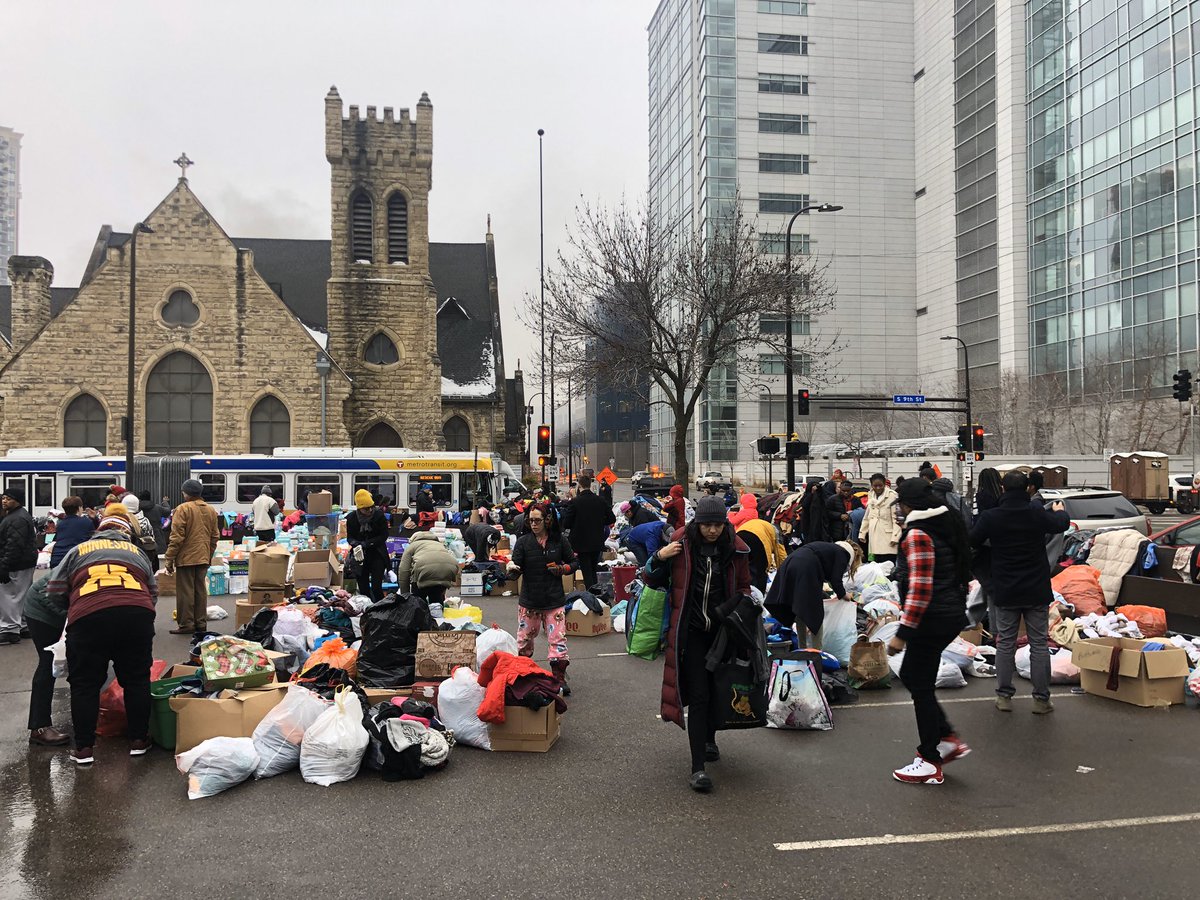 MarielleMohs's tweet photo. Minnesotans are amazing!!! Look at how many clothes, diapers, blankets, shoes, etc were donated to the 240 people displaced from the #FrancisDrakeHotel fire. They’ve stopped accepting donations because they have too many. Wow!! This generosity is beautiful to witness. #WCCO https://t.co/XEEe6eI1eo