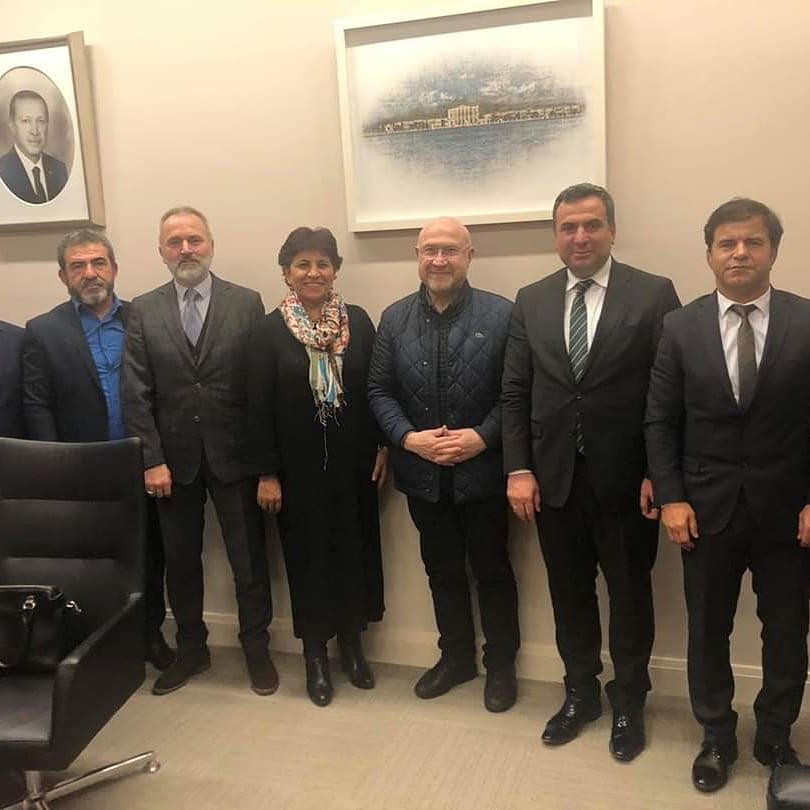 Mil-Sen heyeti T.C. Cumhurbaşkanı Başdanışmanı Sayın Oktay SARAL ve Sayın  İhsan ŞENER’le çok verimli bir görüşme gerçekleştirdi. Mil-Sen’in yapmış olduğu sendikal faaliyetler ve teşkilatlanma konusunda Başdanışmanlarla fikir alışverişinde bulunuldu.