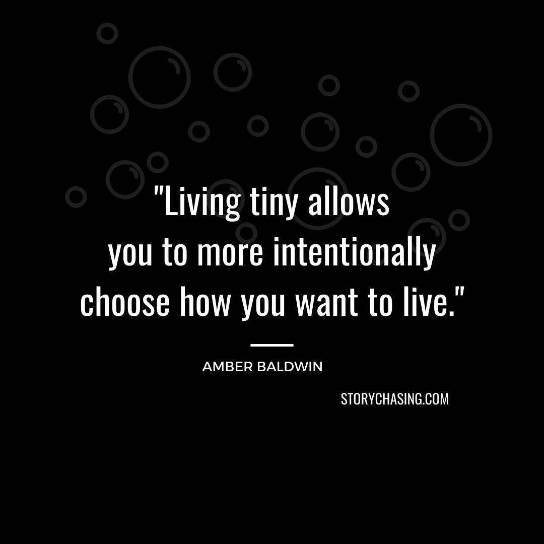 storychasing's tweet photo. Without the barriers of "stuff" - we can make better choices for ourselves - to live more intenionally. Create moments and more stories in your life. Clean out a closet and get rid of things you haven't used in years. ❤️ #vanlife #tinyliving #intentionalliving #intentionallife https://t.co/MmJMv2y40M