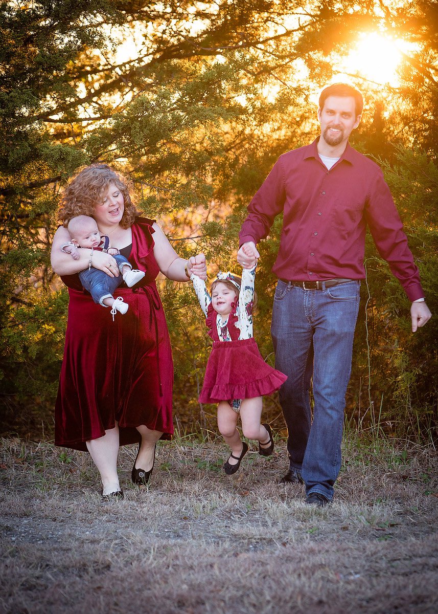 lrmoody's tweet photo. Merry Christmas 2019 from our family to yours! https://t.co/98whtrjbHm