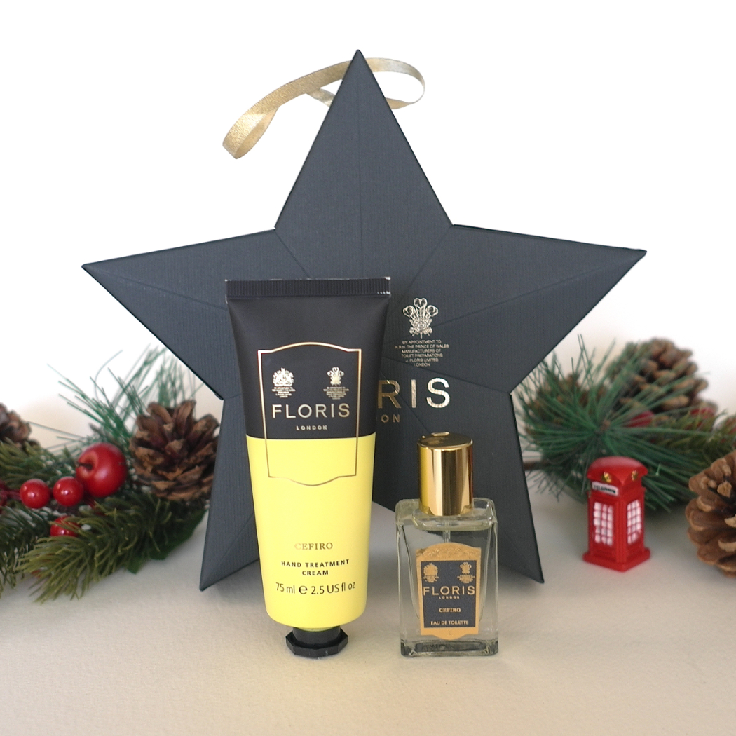 Style_pilot's tweet photo. Merry Christmas! 🎄 Special moments with family and friends! Thank you Santa 🎅 for all the gifts 🎁 >> https://t.co/xPl9juvj8E #MerryChristmas #gifts #giftsformen https://t.co/hWvVLVEF2D
