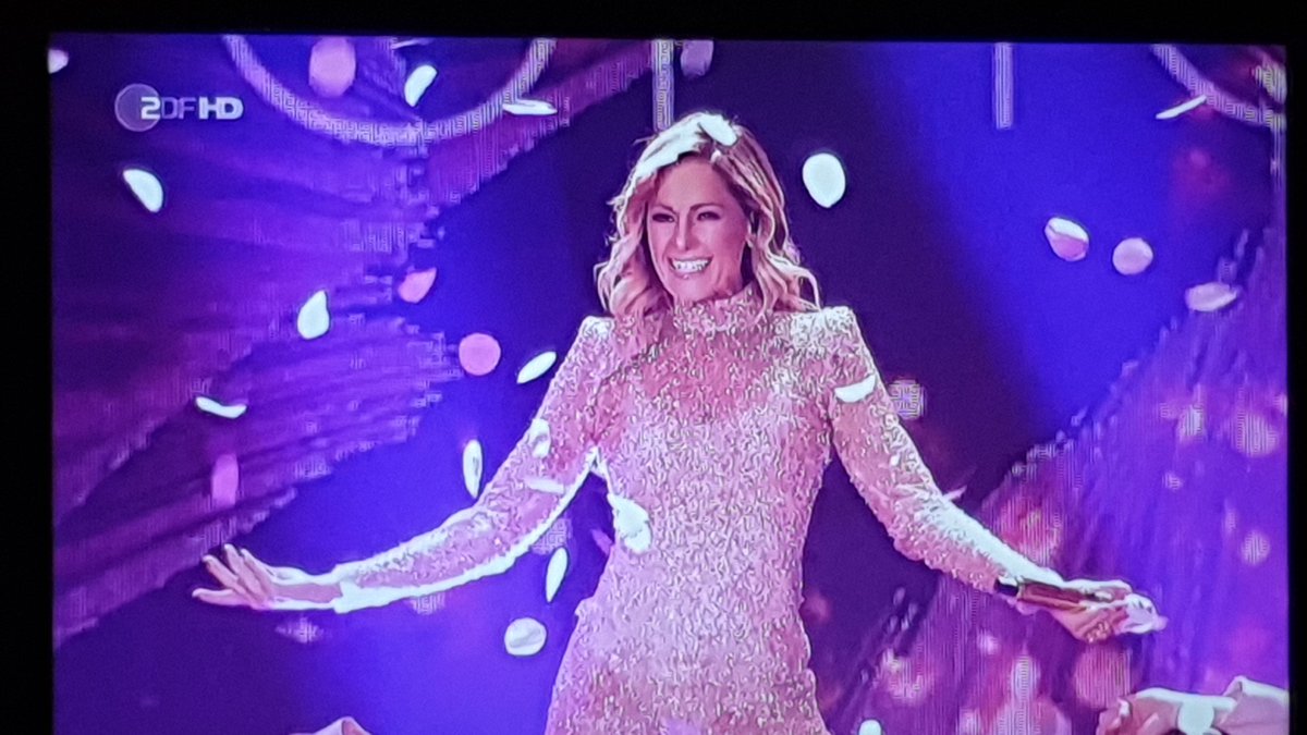 Wat een geweldige show om naar te kijken <a href="/_Helene_Fischer/">Helene Fischer</a> . Top zangeres .