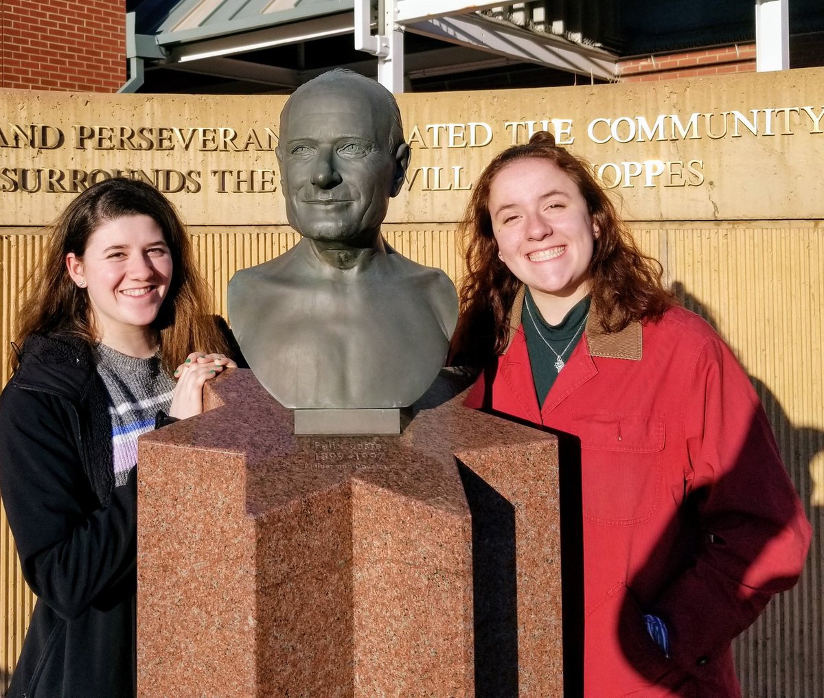 wlabovitz's tweet image. Enjoyed "Bombshell" an entertaining and well done movie about Roger Ailes and Fox News. Now on to Chinese food for dinner. #WhatJewsDo #FunChristmasDay