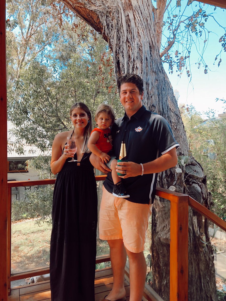 Nothing compares to Christmas back home 🇨🇦🍁❄️!!! But we are enjoying the nice change ☀️ 
#merrychristmas