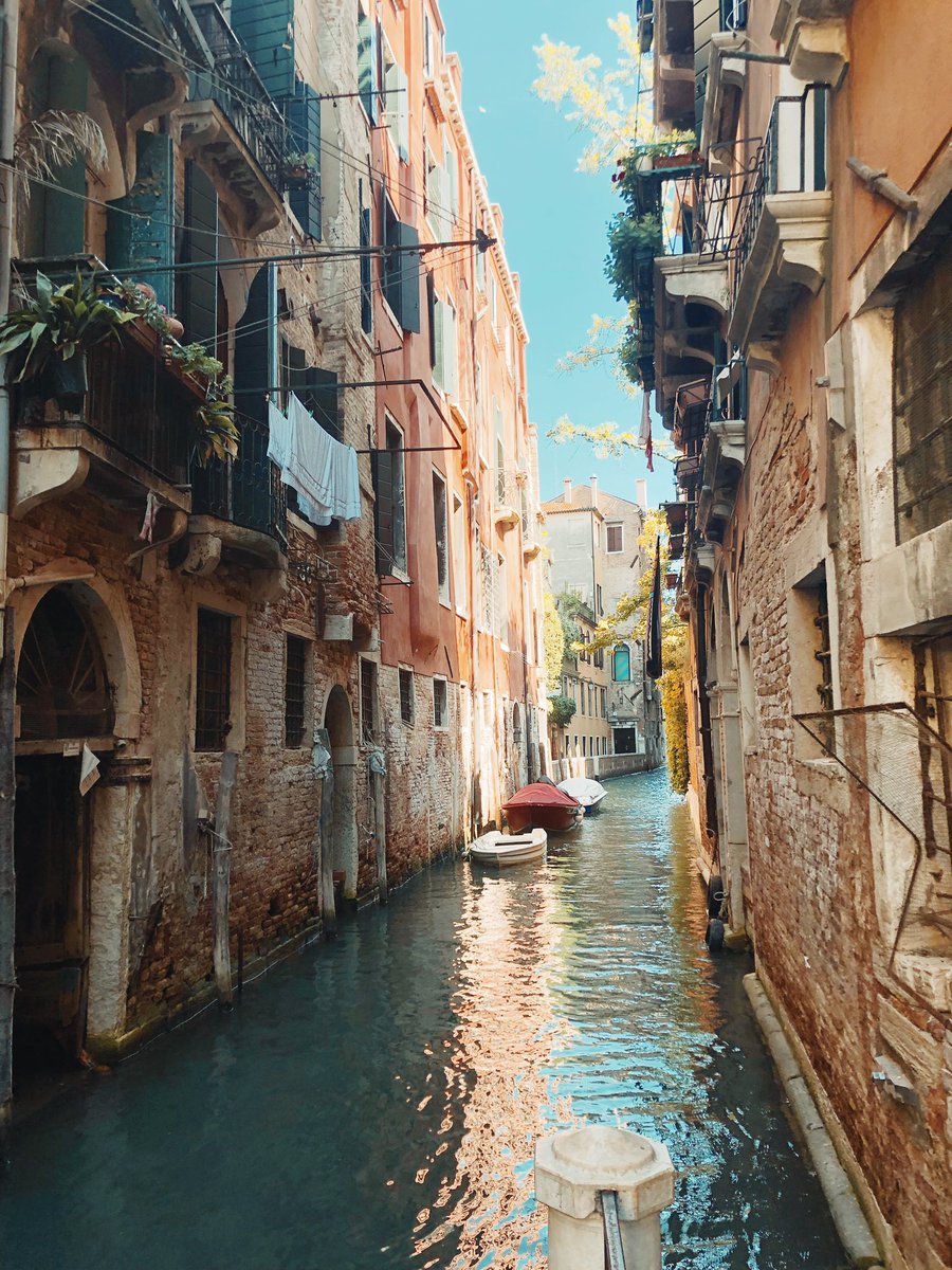 adelynnoble's tweet photo. Lucerne, Switzerland // Strasbourg, France // Amsterdam, Netherlands // Venice, Italy https://t.co/Nn2z8NbuQK