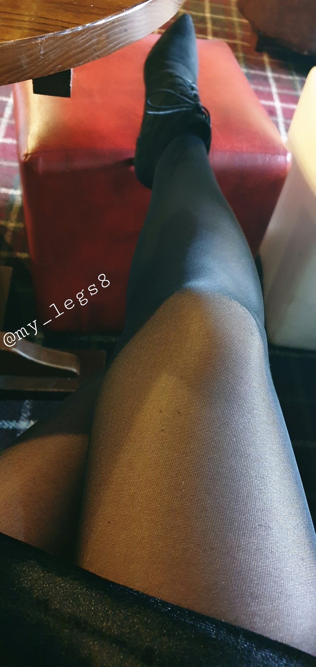 Pandora B 👠🇬🇧 on X: Merry Christmas my friends! Here's a quick pic in  the bar in my Wolford Synergy 40 denier tights 🙂 I hope you all had a good  one!