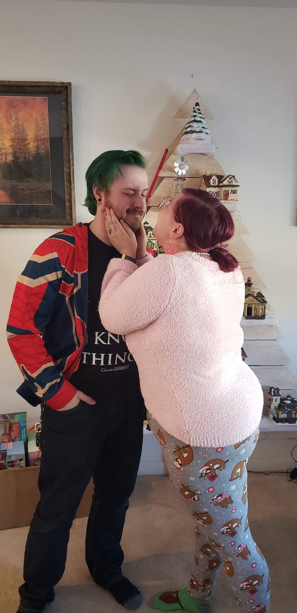 bubblywaffo's tweet photo. (Accidentally deleted the last one)

Merry Christmas from @stephen_duerr and I.
♡♡♡

If you celebrate it tell me your favorite thing you got this year or your favorite winter activity!

#MerryCrisis
#MerryXmas #MerrySlothmas https://t.co/olBGfUxFXh
