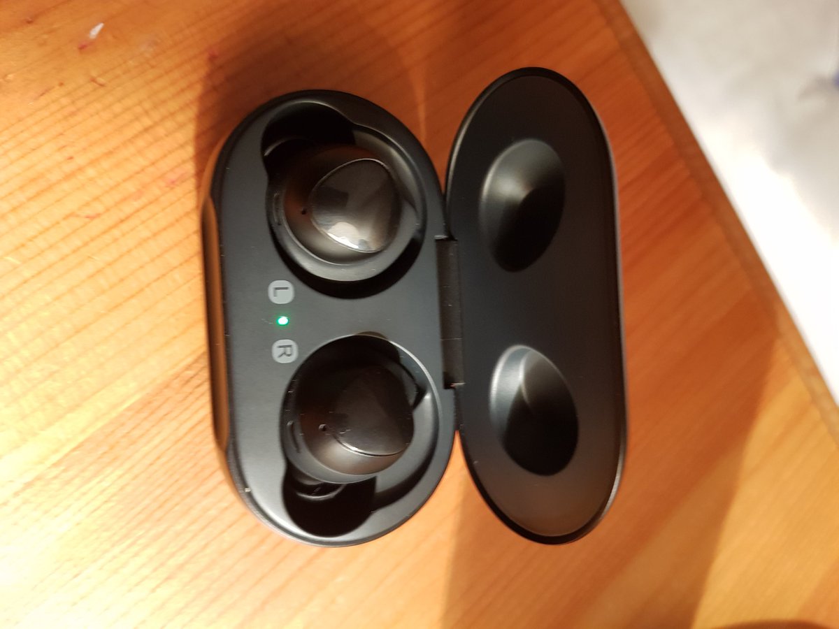 CloudyZephyr's tweet image. I got these bad boys for Christmas. My new year&apos;s resolution is to not lose them.