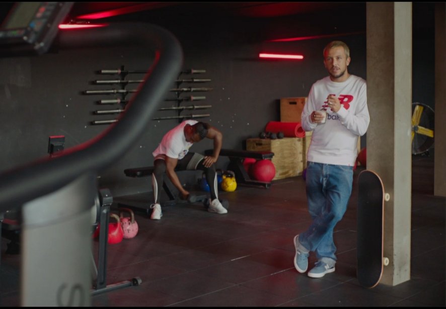 Cuarto integrante del #FearlessSquad @JorgeSimoes, skater profesional del equipo NB, 77th del ranking Mundial. ¡Ollie es su nuevo mejor amigo!