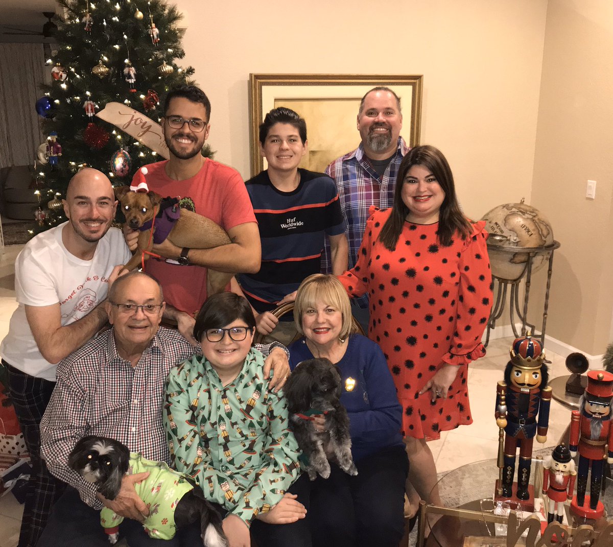 eileenserret's tweet photo. Merry Christmas! 🎅🏼❤️🎄 https://t.co/FJVmOU4Euh